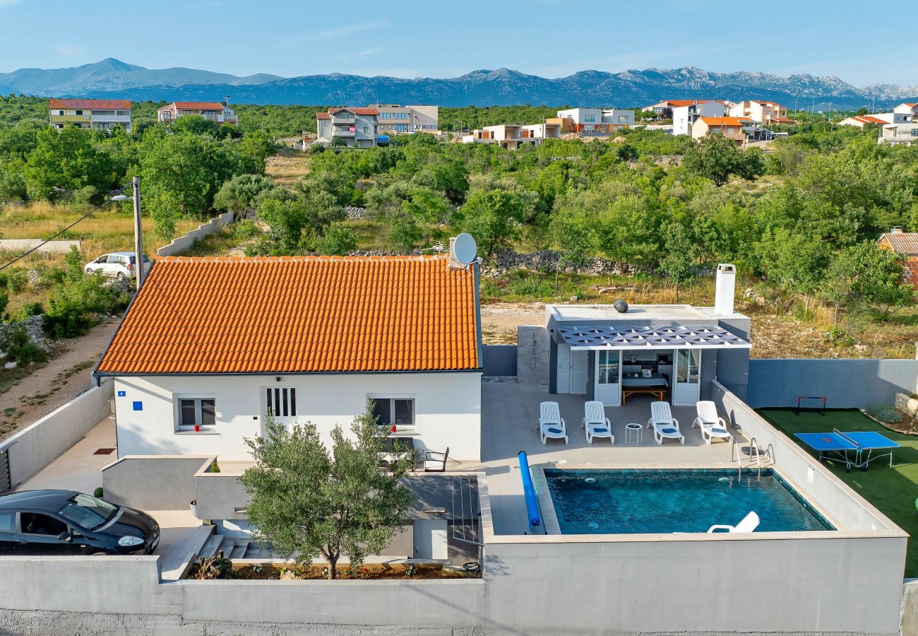 House in Maslenica - Holiday Home Maslenica with Heated Private Pool