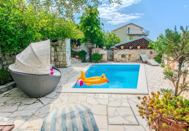 House in Maslenica - Gordana