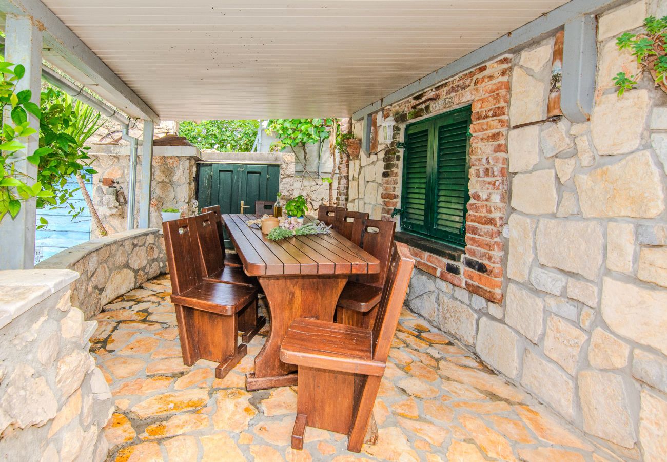 House in Maslenica - Gordana