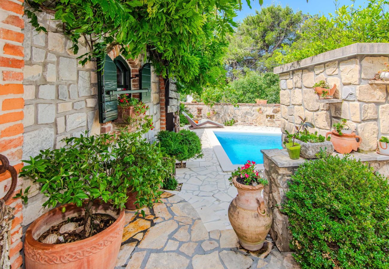 House in Maslenica - Gordana