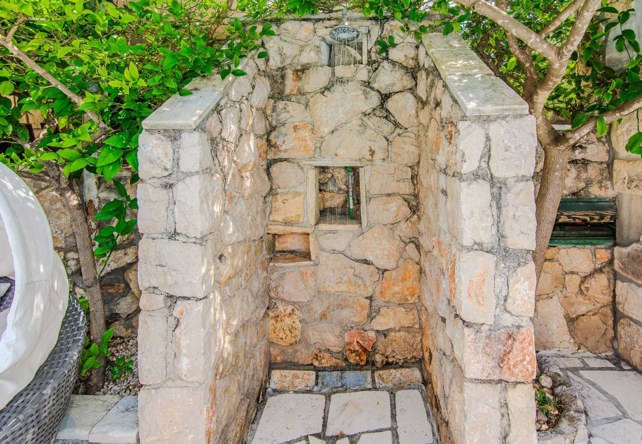 House in Maslenica - Gordana