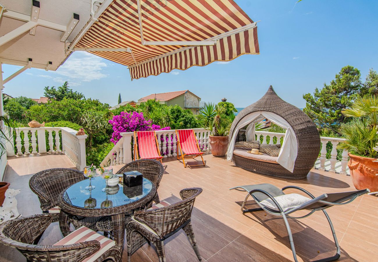 House in Maslenica - Gordana