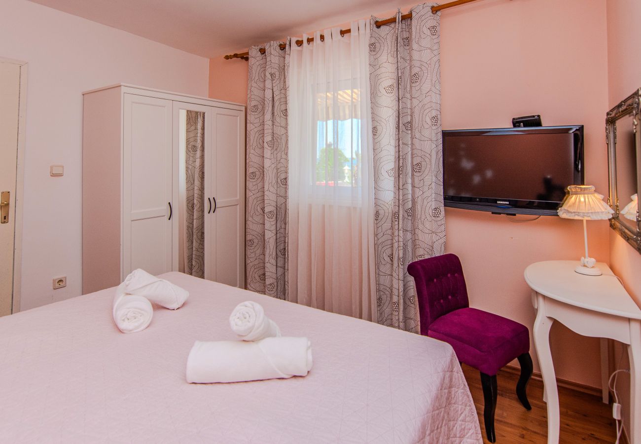 House in Maslenica - Gordana