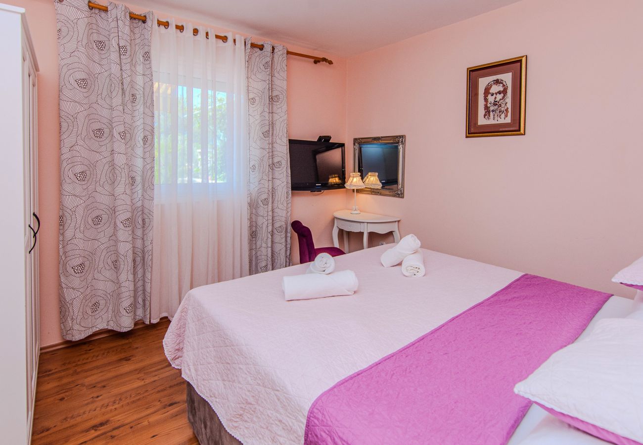 House in Maslenica - Gordana