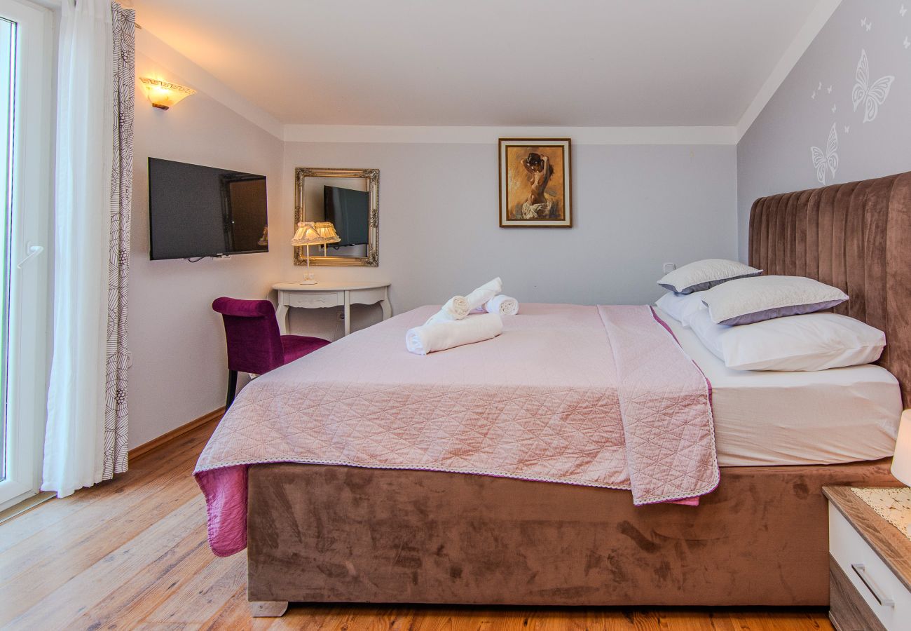 House in Maslenica - Gordana