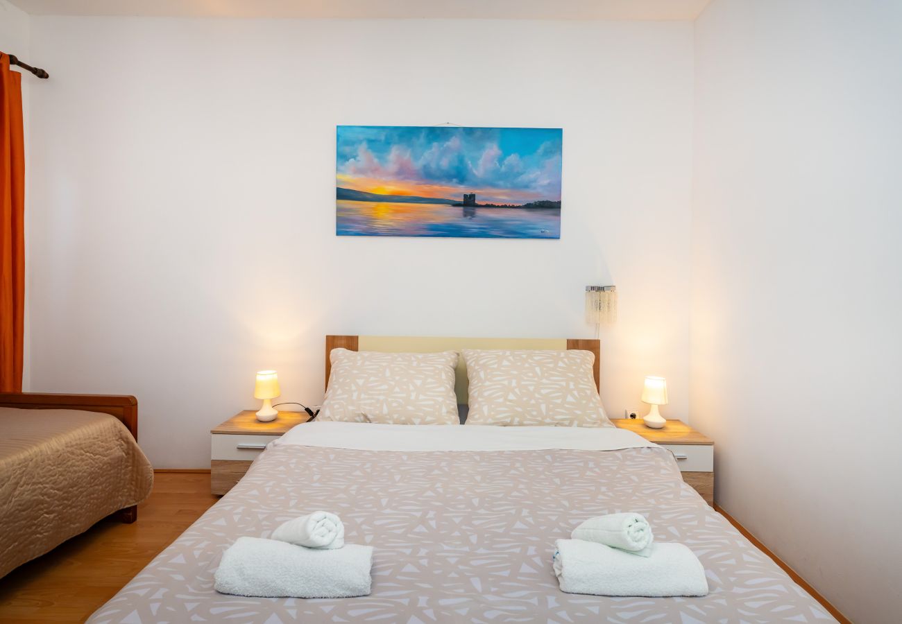 Apartment in Starigrad - Apartment Nina No.1 near Paklenica