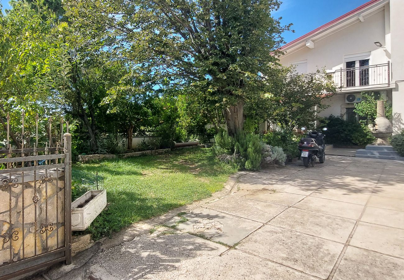 Apartment in Starigrad - Apartment Nina No.1 near Paklenica