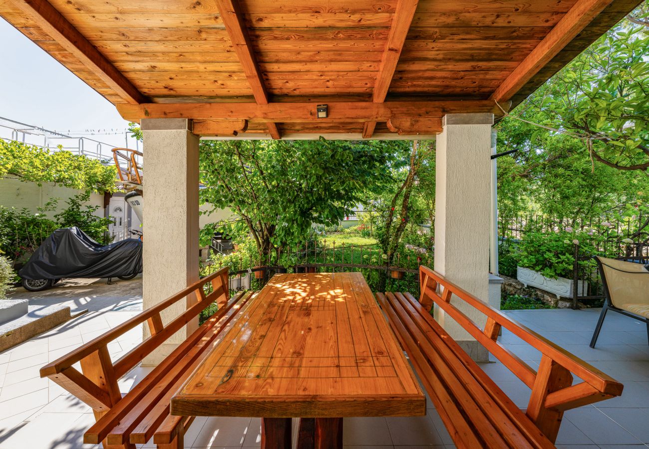Apartment in Starigrad - Apartment Nina No.1 near Paklenica