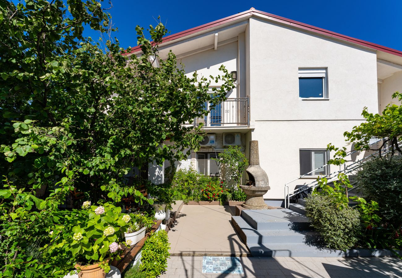 Apartment in Starigrad - Apartment Nina No.1 near Paklenica