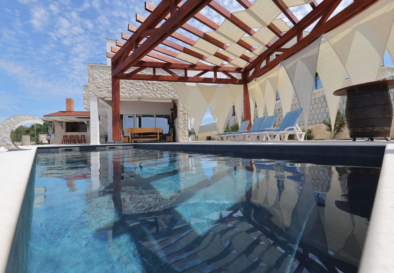 Villa in Ljubac -  Villa with Infinity Pool by the Sea