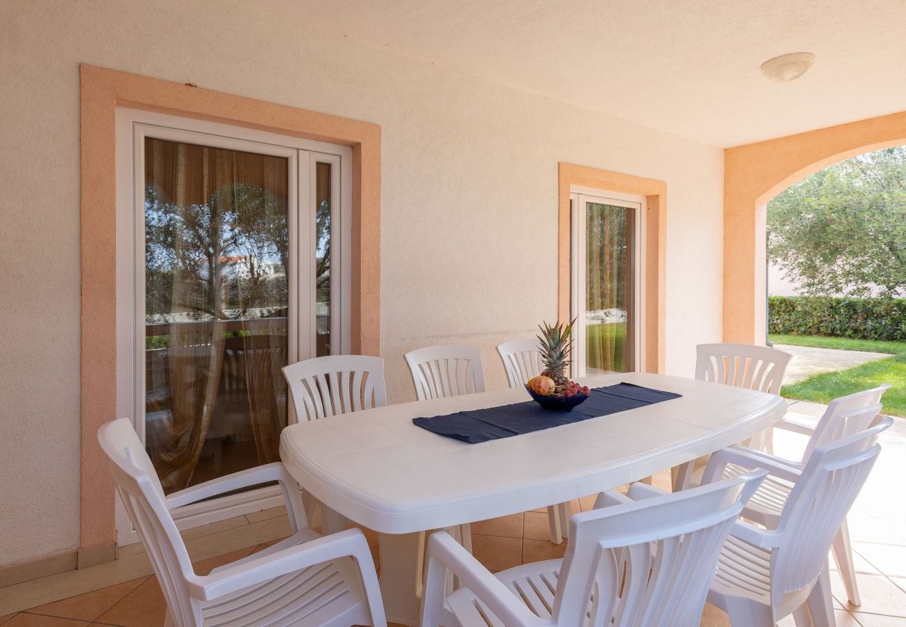 Ferienhaus in Vir - Manuela - vir