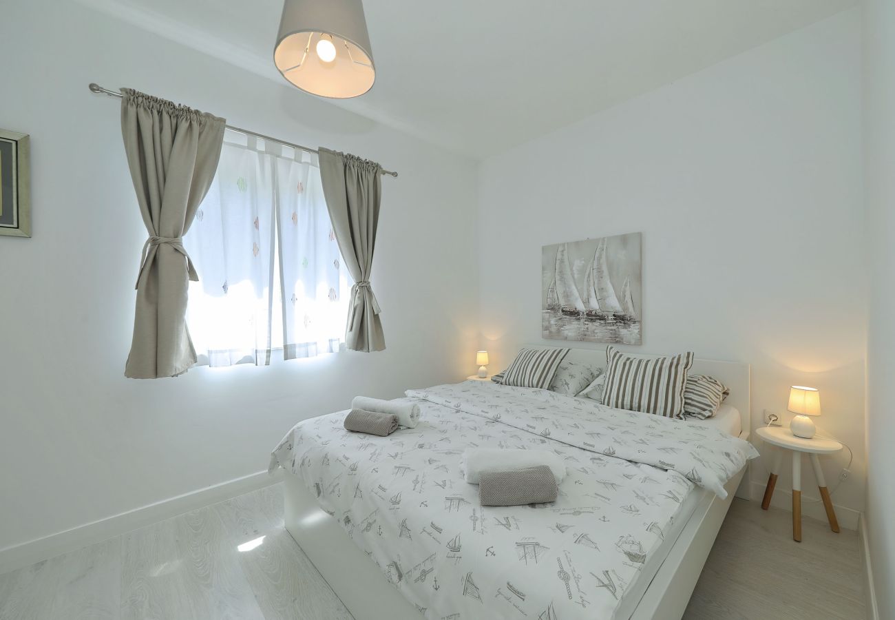 Ferienwohnung in Starigrad - Candela No. 6