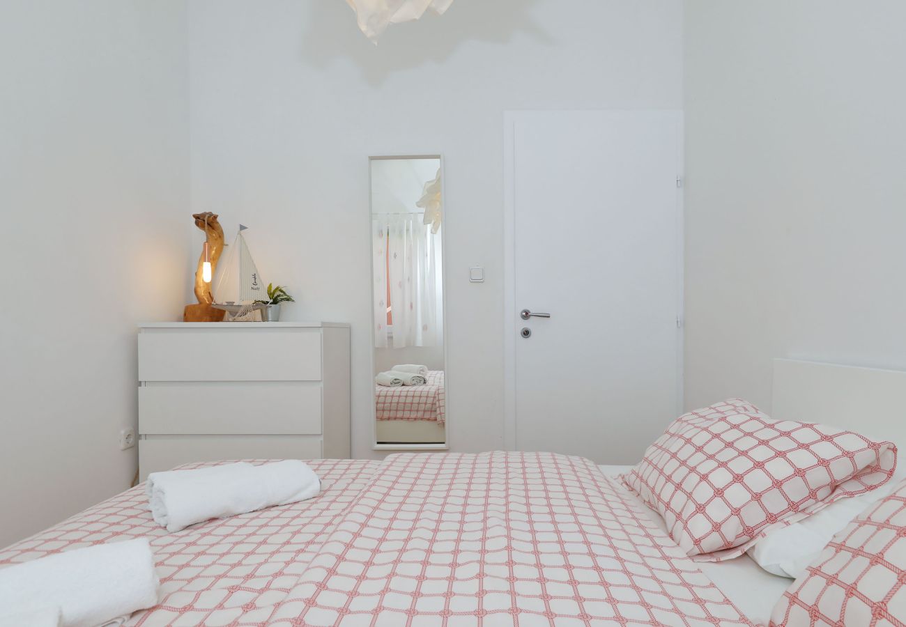 Ferienwohnung in Starigrad - Candela No. 1