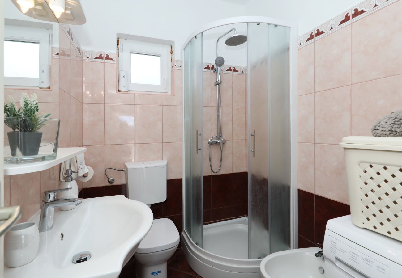 Ferienwohnung in Rovanjska - Marina, No. 2