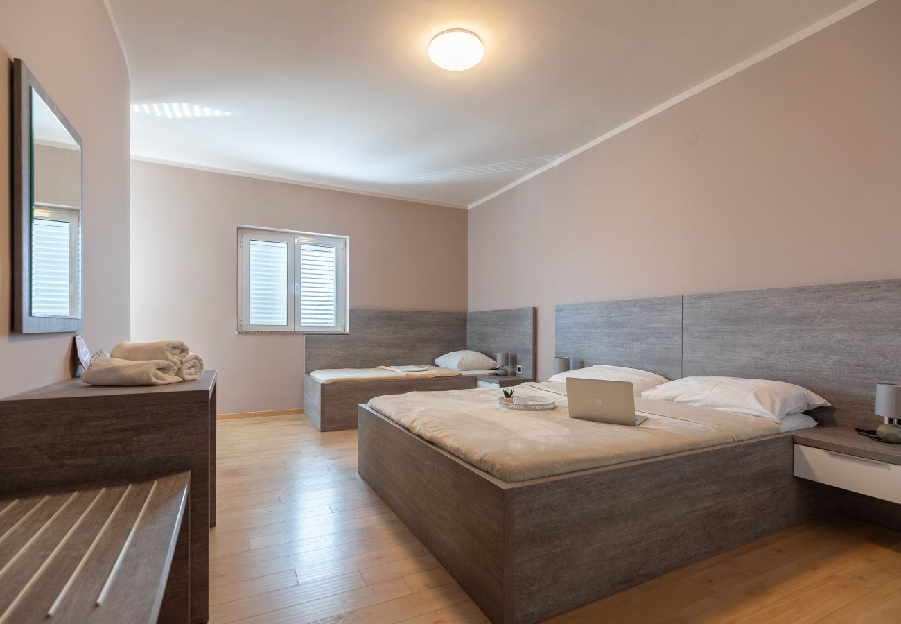 Ferienwohnung in Vir - Ferienwohnung Paradiso No. 2