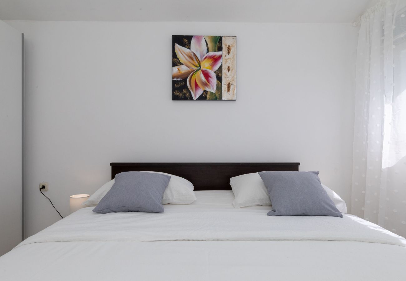 Ferienwohnung in Vrsi - Perinic, No. 2