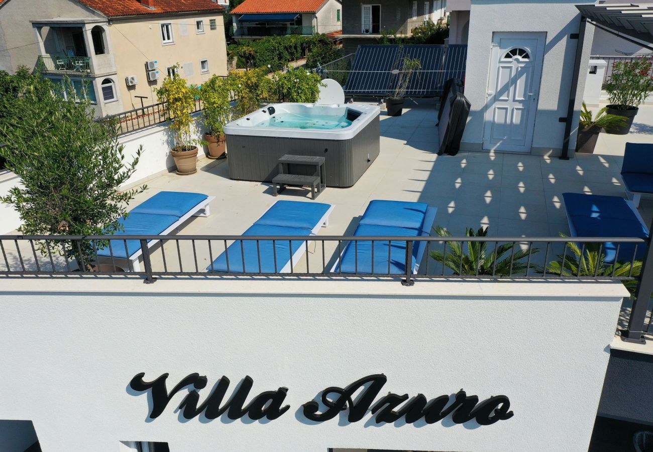 Villa in Sveti Filip i Jakov - Villa Azuro mit beheiztem Pool