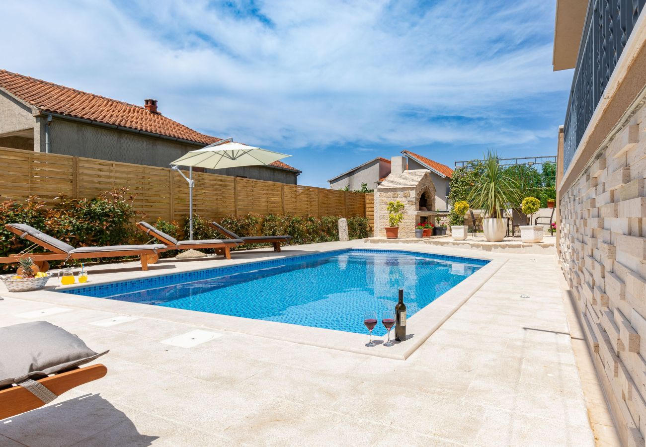 Ferienwohnung in Zadar - Ferienwohnung Goga 1 mit Gemeinschaftspool