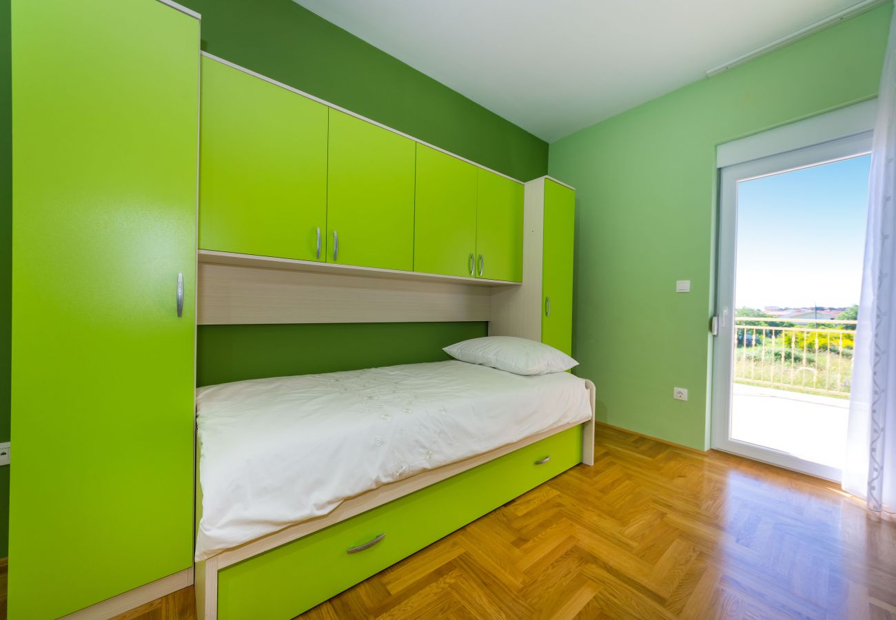 Ferienwohnung in Zadar - Ferienwohnung Goga 1 mit Gemeinschaftspool