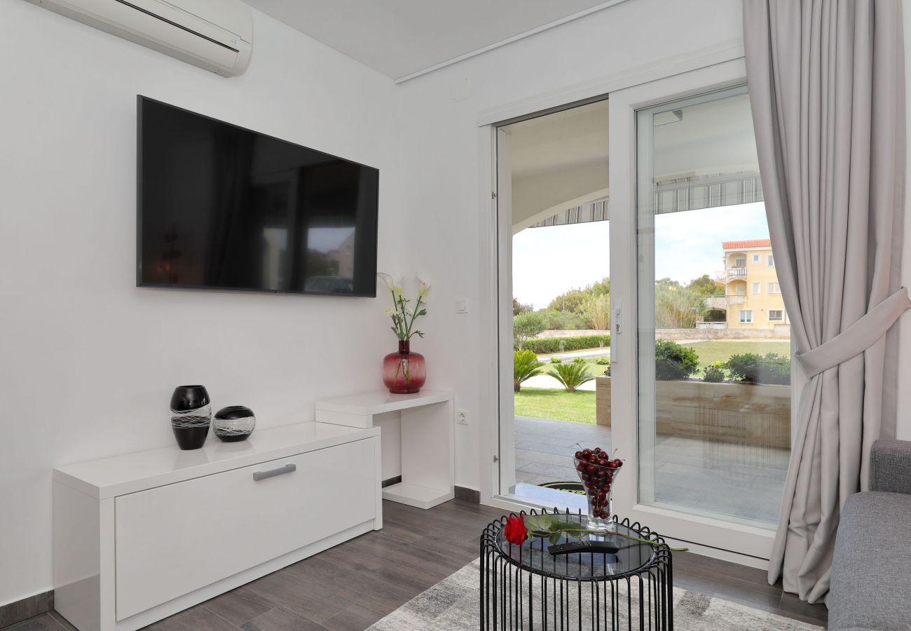 Ferienwohnung in Vir - Ferienwohnung Suva Punta 3 direkt am Meer