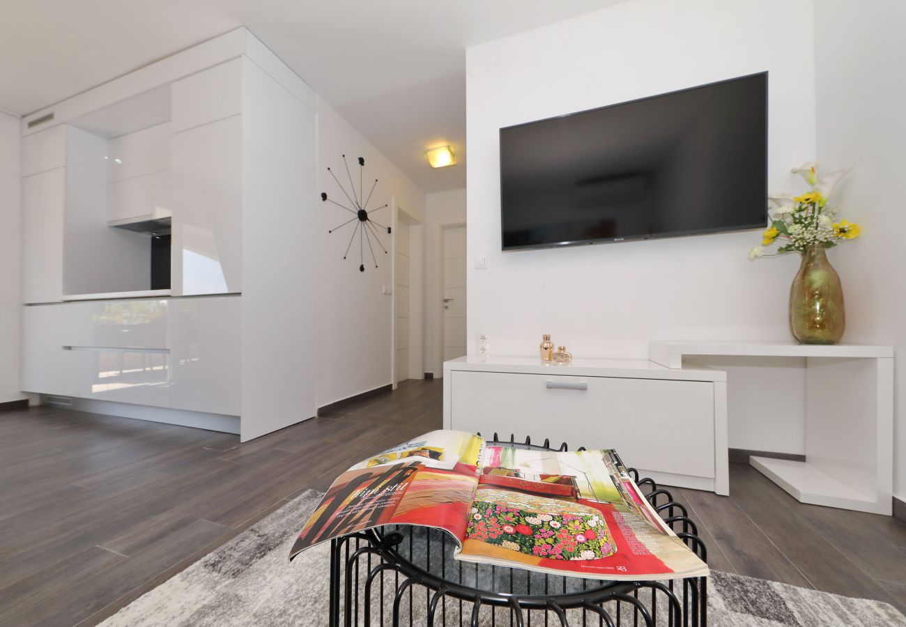 Ferienwohnung in Vir - Ferienwohnung Suva Punta 1 direkt am Meer