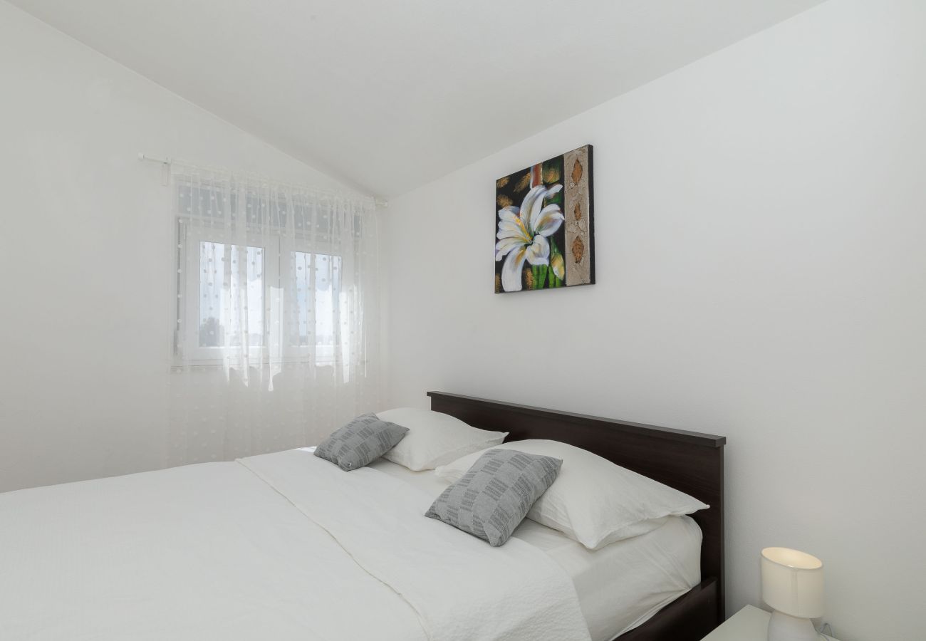 Ferienwohnung in Vrsi - perinic,no.1