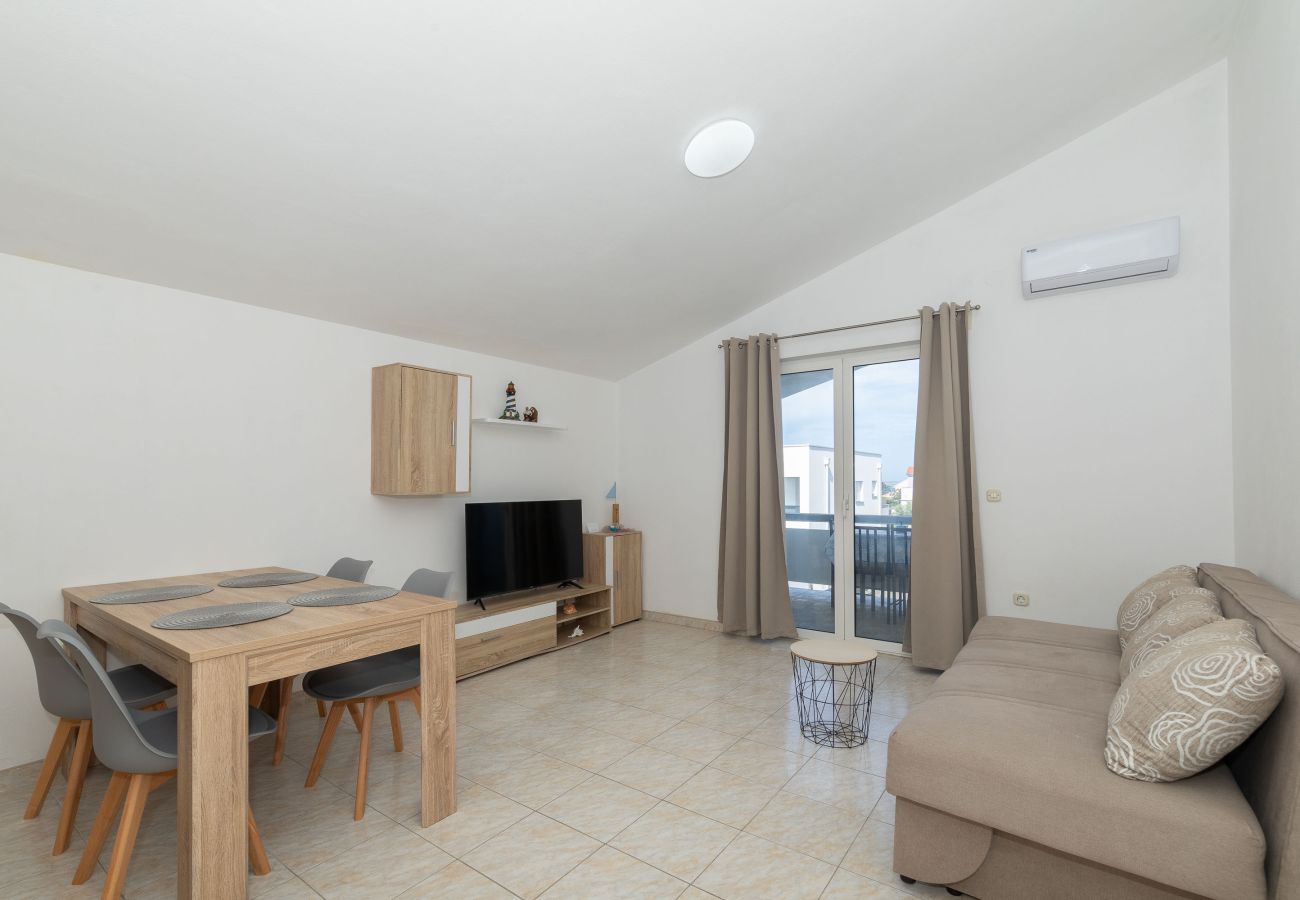 Ferienwohnung in Vrsi - perinic,no.1