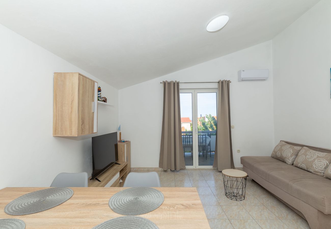 Ferienwohnung in Vrsi - perinic,no.1