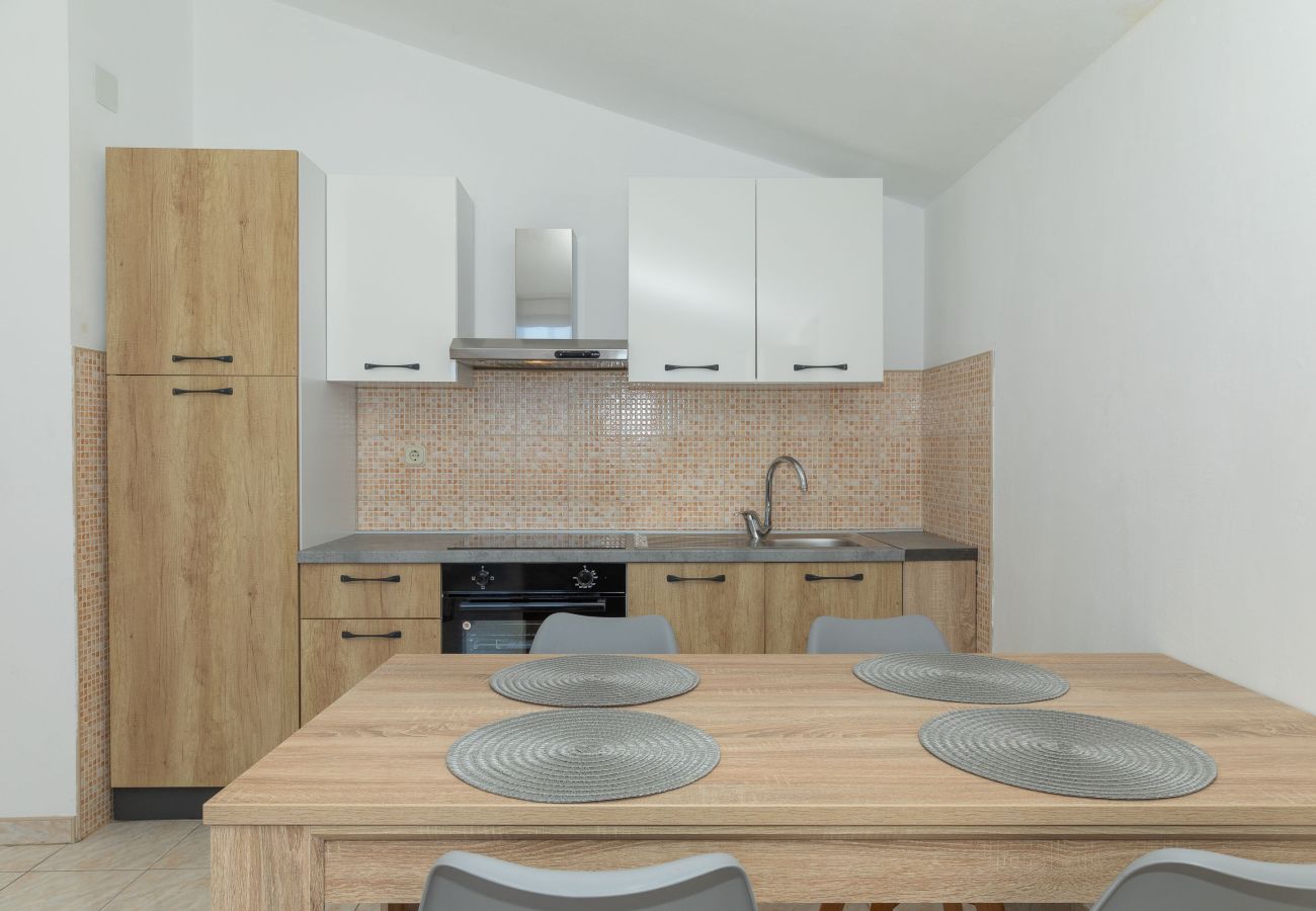 Ferienwohnung in Vrsi - perinic,no.1