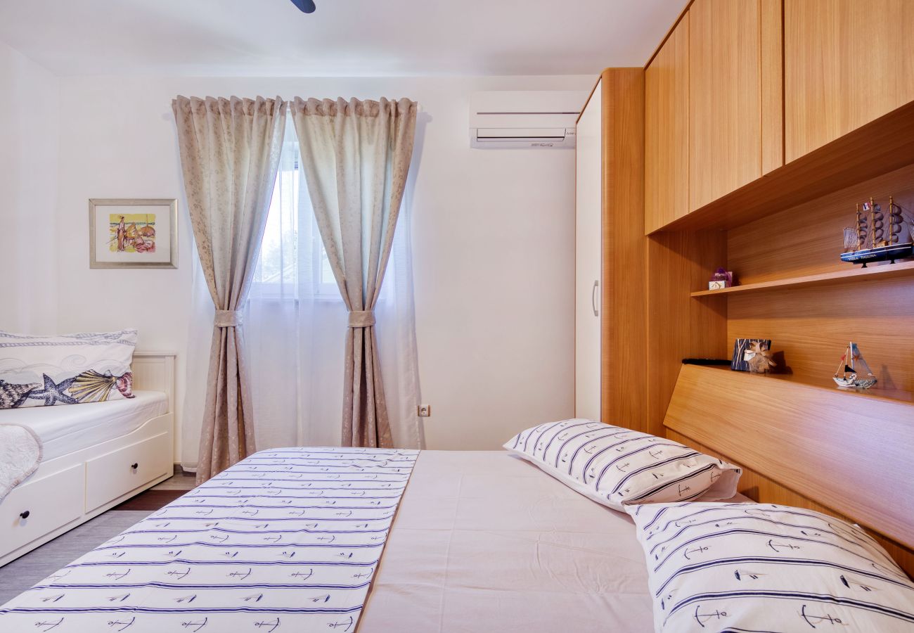 Villa in Starigrad - Villa Paulina