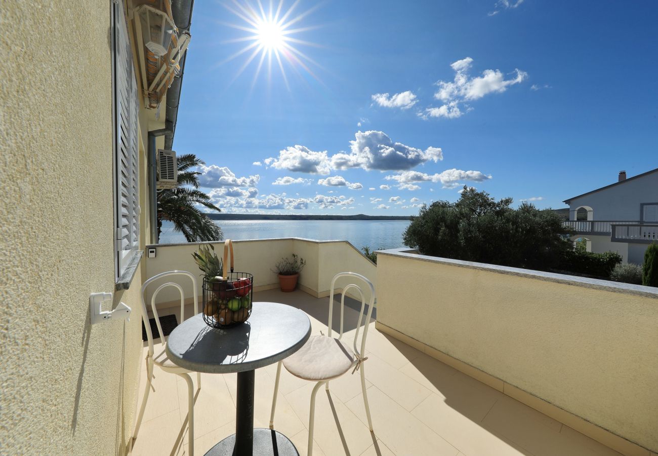 Ferienwohnung in Maslenica - Apartment LAURA 2