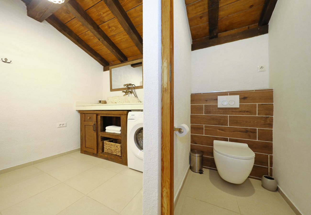 Villa in Nin - Villa Gland – Stilvolles Steinhaus mit Pool, Whirl