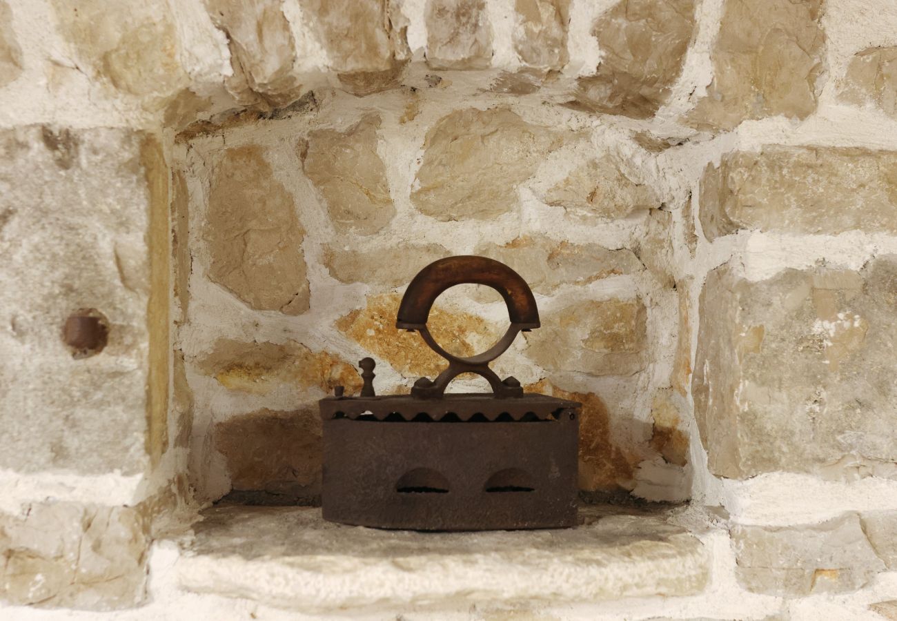 Villa in Nin - Villa Gland – Stilvolles Steinhaus mit Pool, Whirl