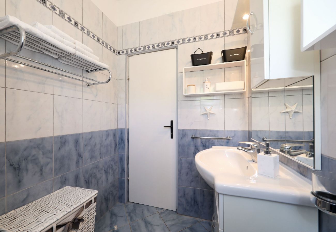 Ferienwohnung in Maslenica - Apartment LAURA 1