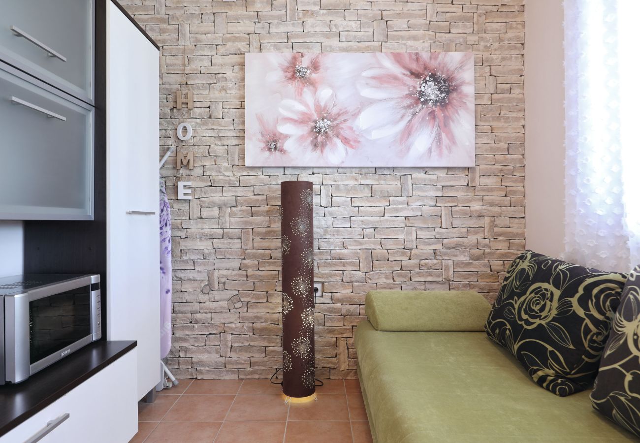 Ferienwohnung in Maslenica - Apartment LAURA 1