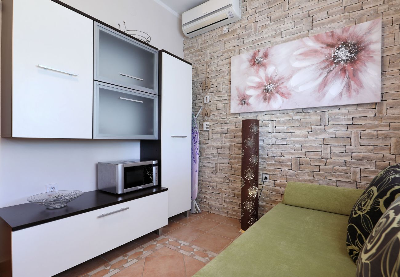 Ferienwohnung in Maslenica - Apartment LAURA 1