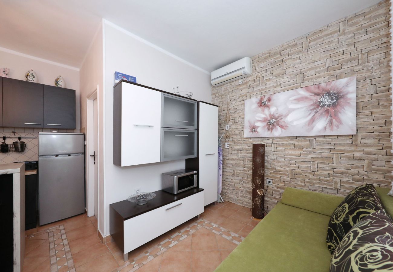 Ferienwohnung in Maslenica - Apartment LAURA 1