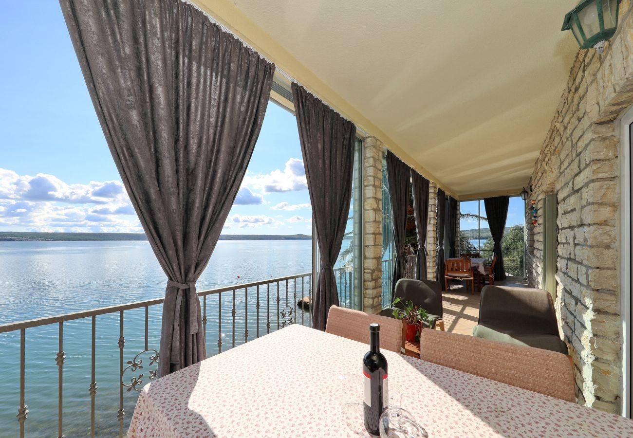 Ferienwohnung in Maslenica - Apartment LAURA 1