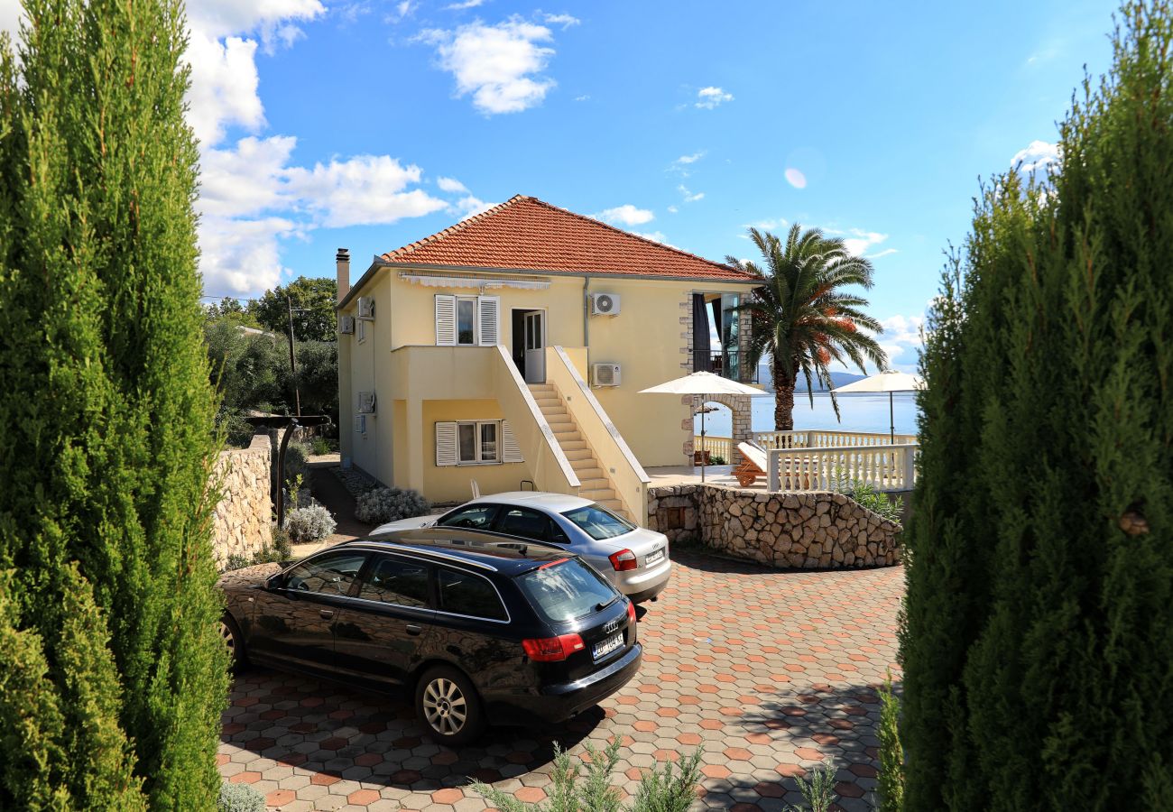 Ferienwohnung in Maslenica - Apartment LAURA 1