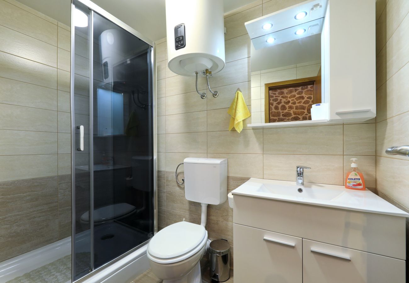 Ferienhaus in Starigrad - Ferienhaus Milovac nahe Paklenica