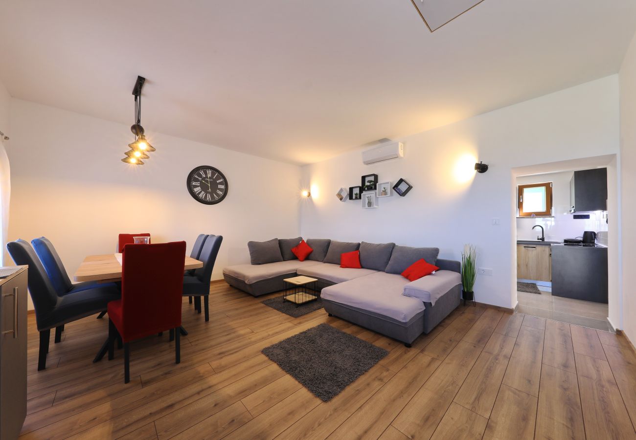 Ferienhaus in Starigrad - Ferienhaus Milovac nahe Paklenica