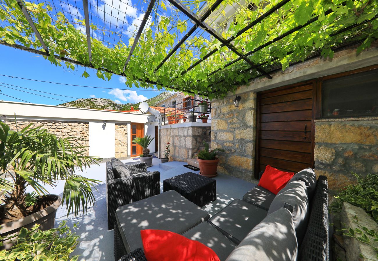 Ferienhaus in Starigrad - Ferienhaus Milovac nahe Paklenica