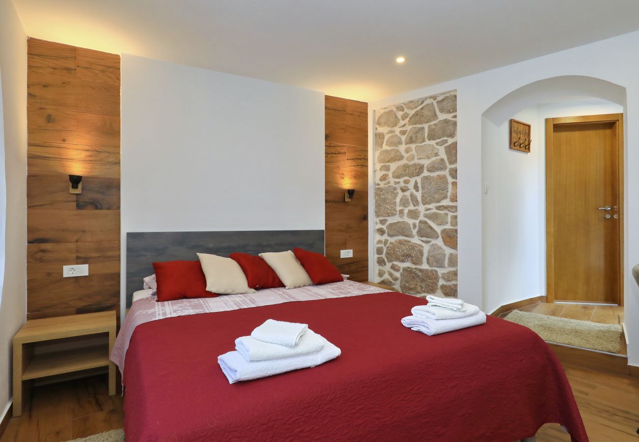 Ferienhaus in Starigrad - Ferienhaus Milovac nahe Paklenica