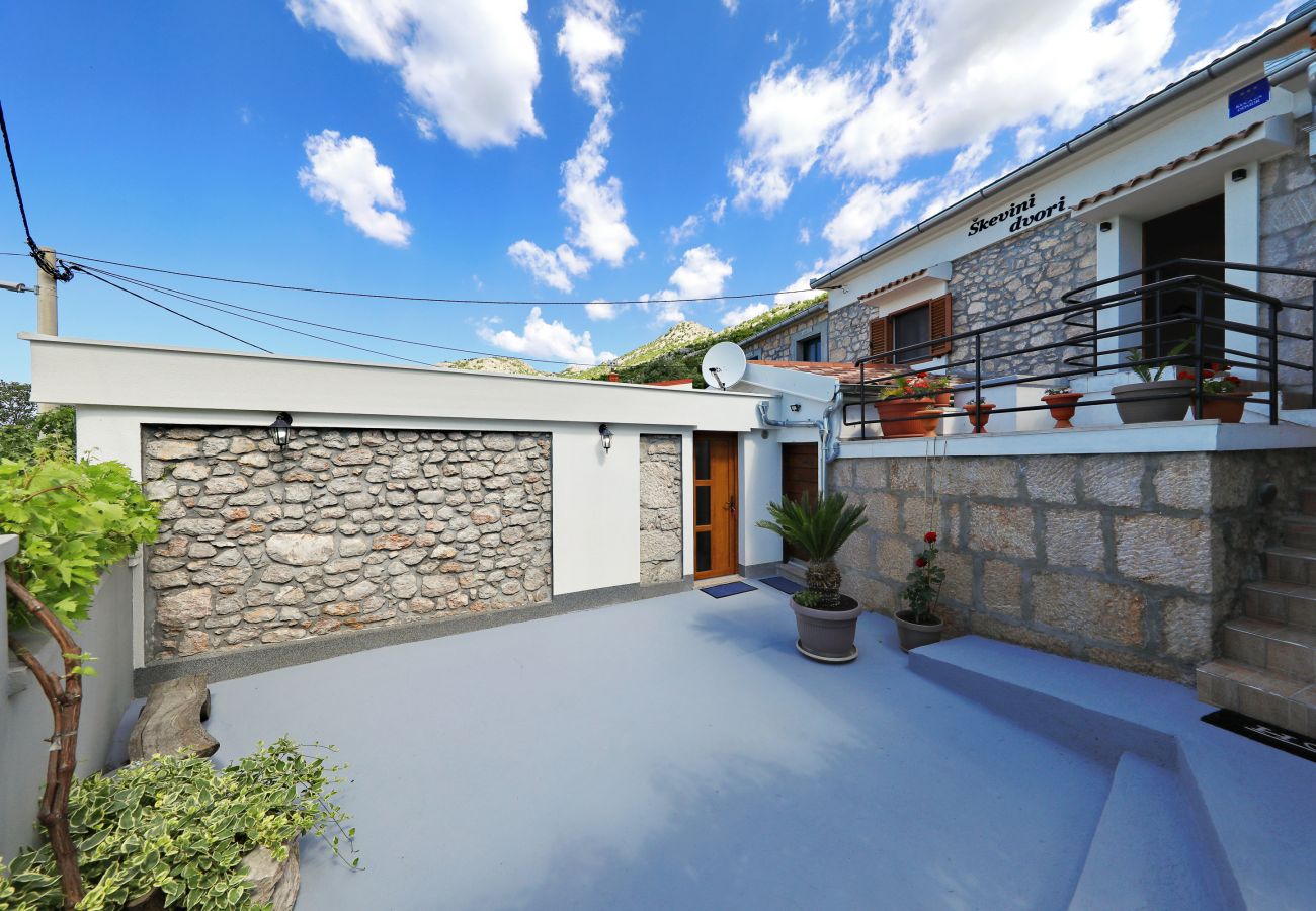 Ferienhaus in Starigrad - Ferienhaus Milovac nahe Paklenica
