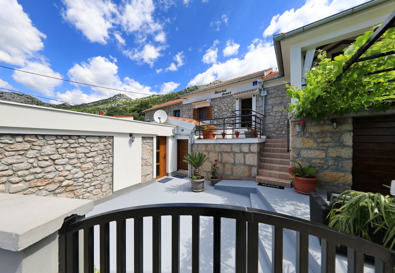 Ferienhaus in Starigrad - Ferienhaus Milovac nahe Paklenica