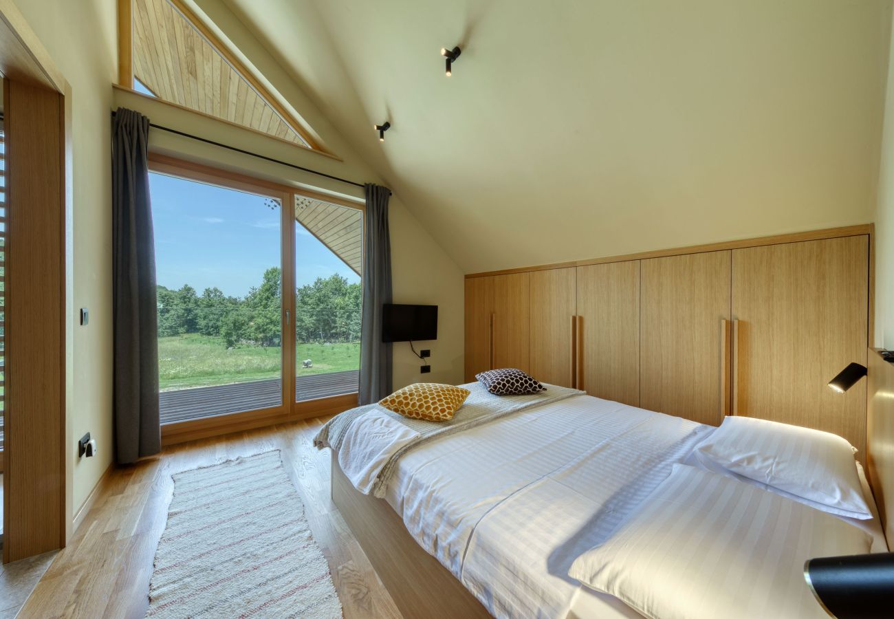 Villa in Lovinac - Villa Lovelos mit Infinity Pool in ruhiger Natur