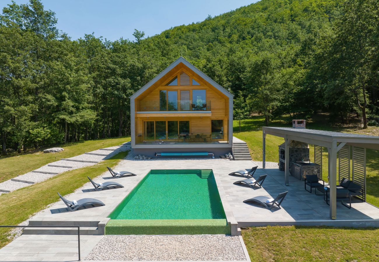 Villa in Lovinac - Villa Lovelos mit Infinity Pool in ruhiger Natur