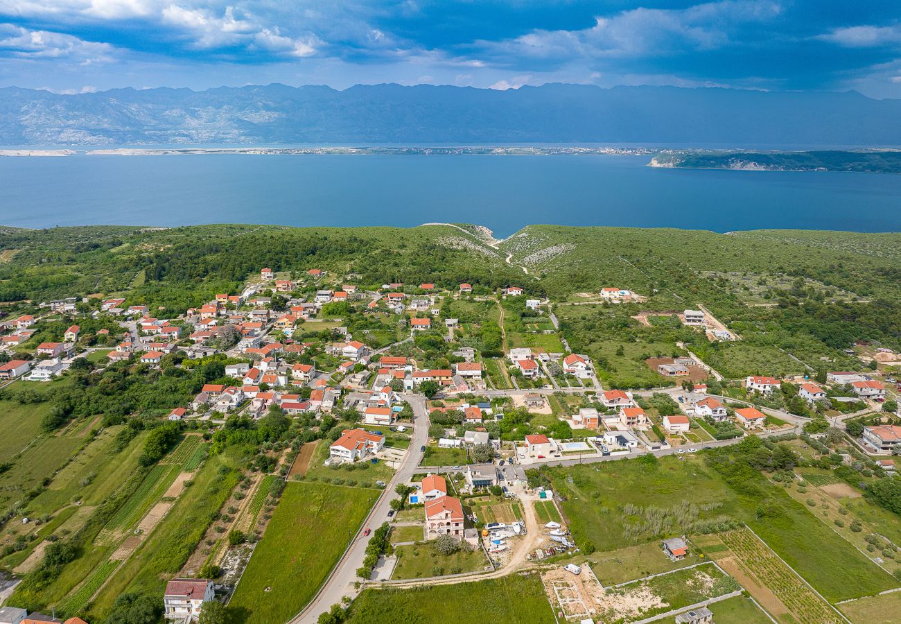 Ferienhaus in Vrsi - Eda, Ferienhaus mit Pool, Terrasse & Grill