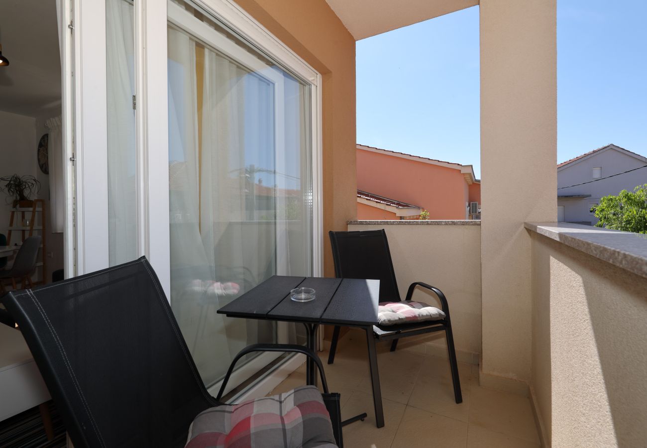 Ferienwohnung in Zadar - Bajana, Ferienwohnung für Paare, zentrale Lage