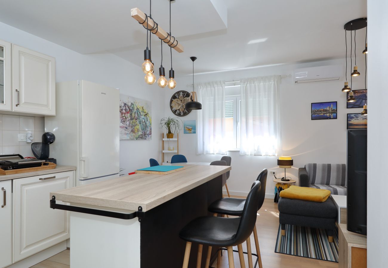 Ferienwohnung in Zadar - Bajana, Ferienwohnung für Paare, zentrale Lage